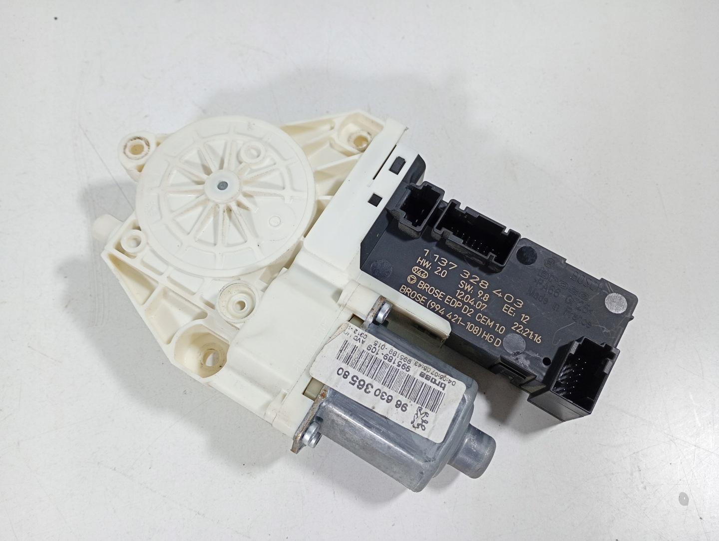 PEUGEOT 407 04-11 engine mini motor windows right OE 9663036580