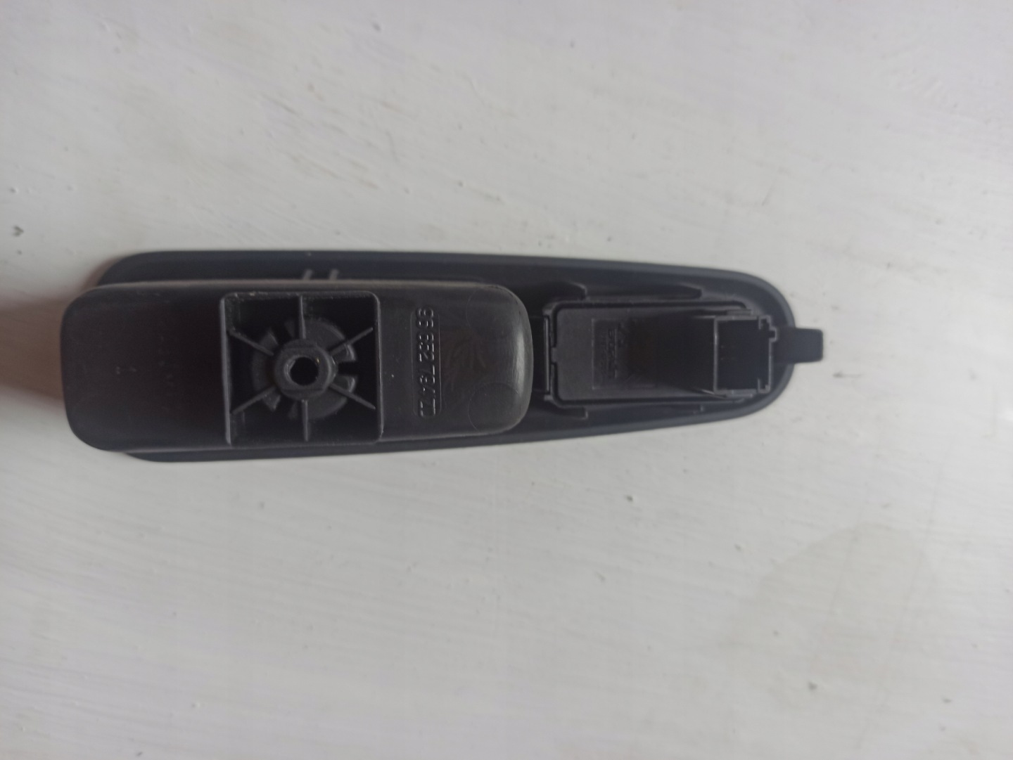 PEUGEOT 5008 PRZYCISKI windows 96 652 794 ZD right rear part