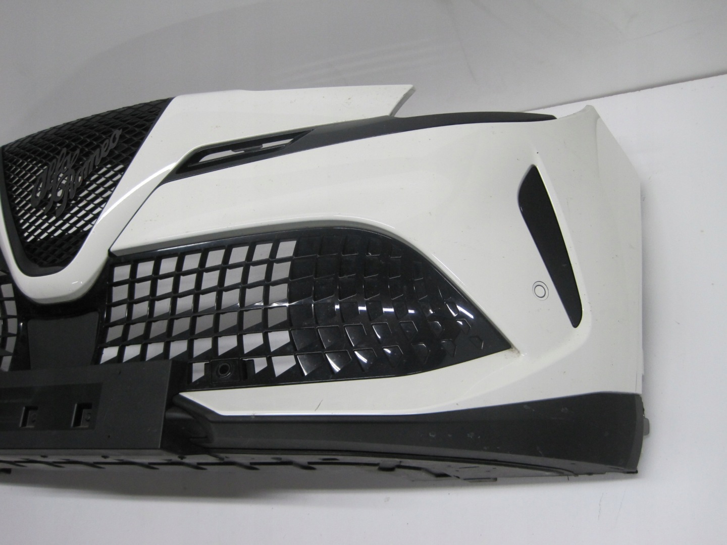 bumper ALFA ROMEO JUNIOR 4 PDC below RADAR 23R front front