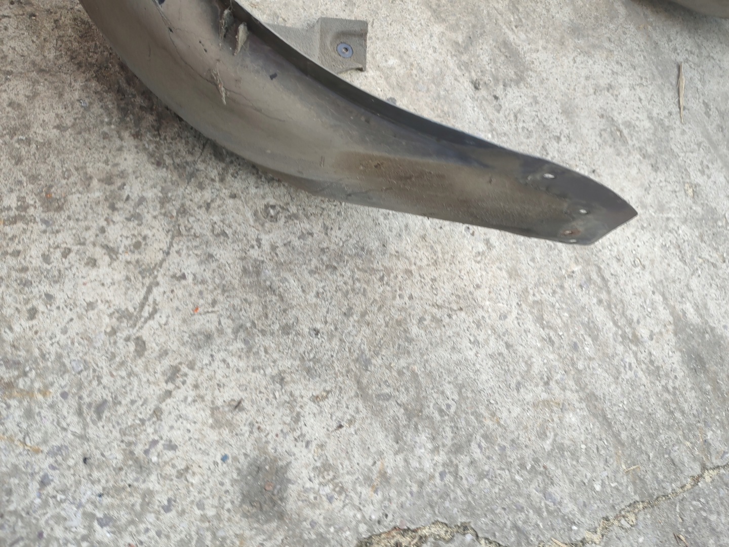 mudguard left rear part left rear. VOLVO V50