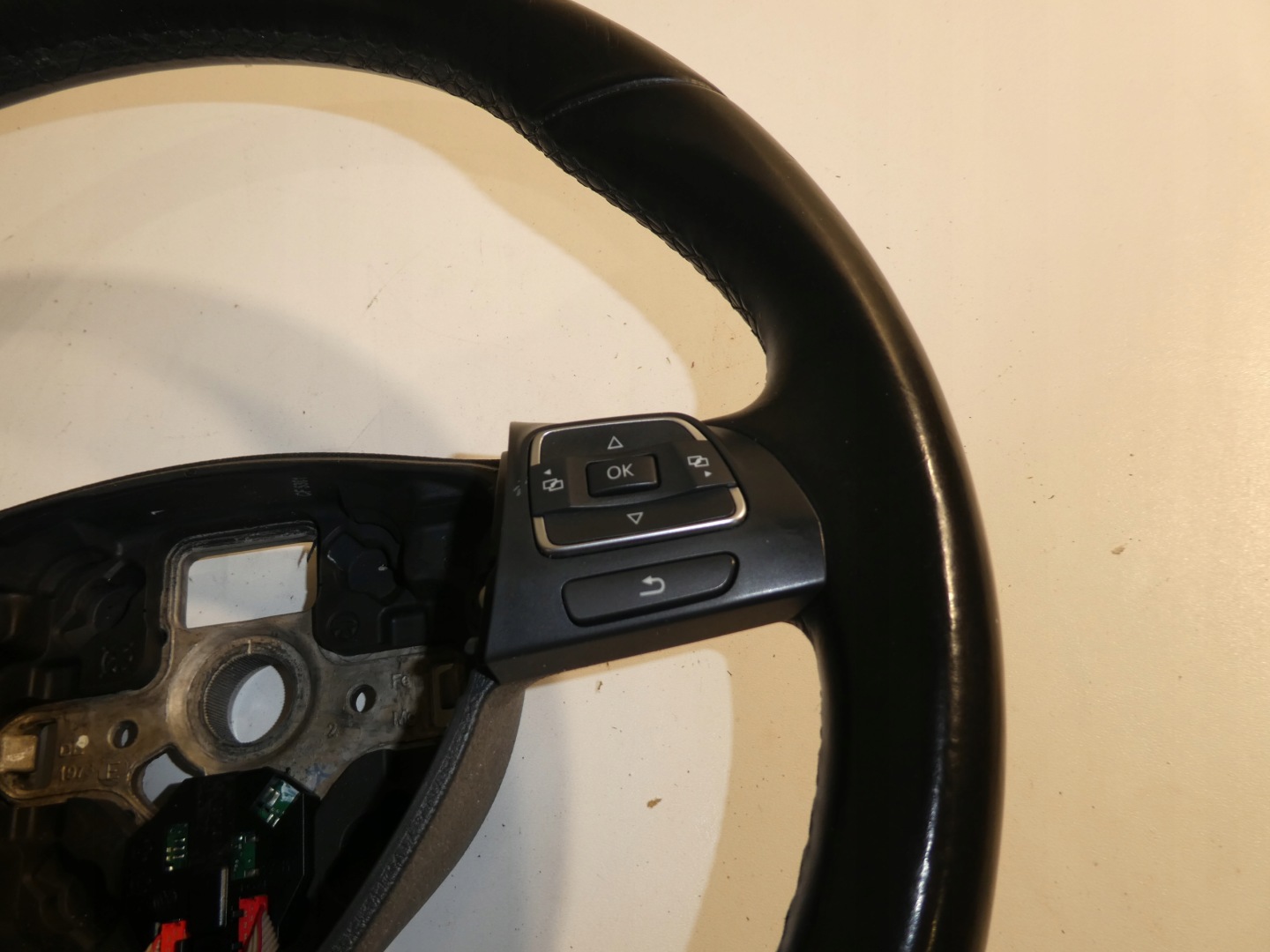 VW TOURAN LENKRAD TROJRAMIENNA MULTIFUNKCJA