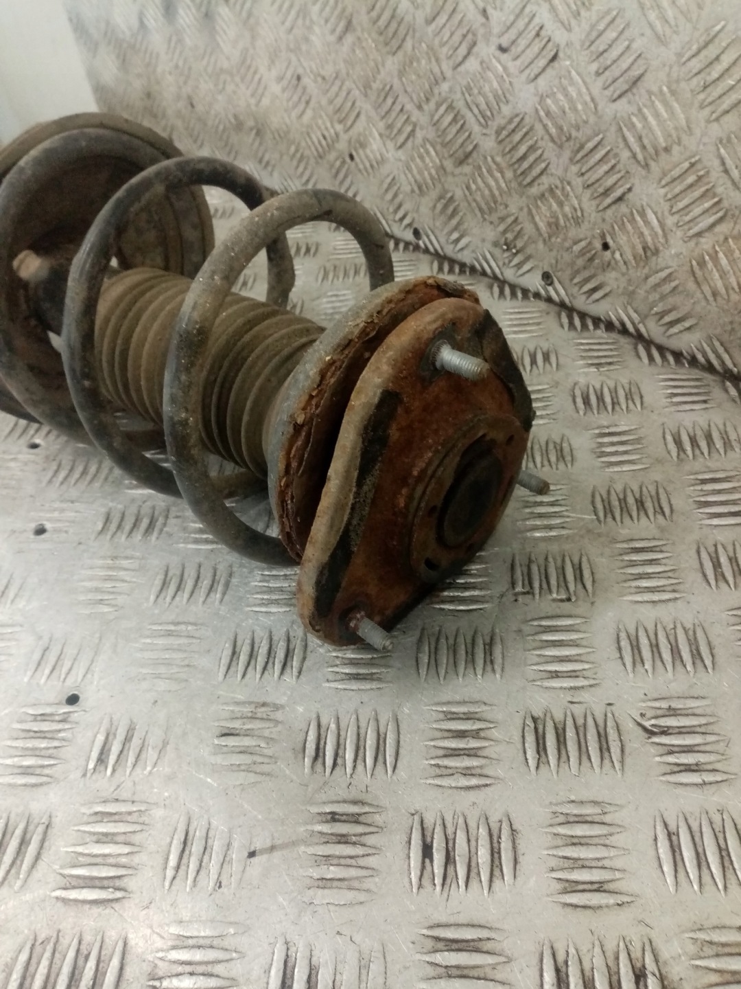 MCPERSON right front front TOYOTA AVENSIS 2