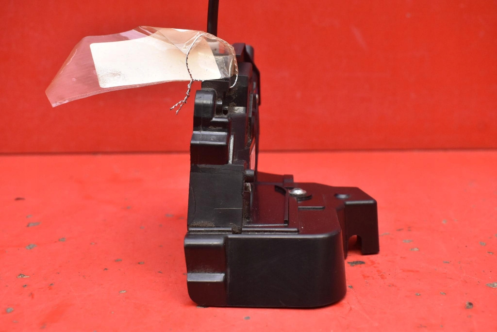 lock door right front front EU 7M5A-R21812-AA FORD FOCUS C-MAX MK1 07