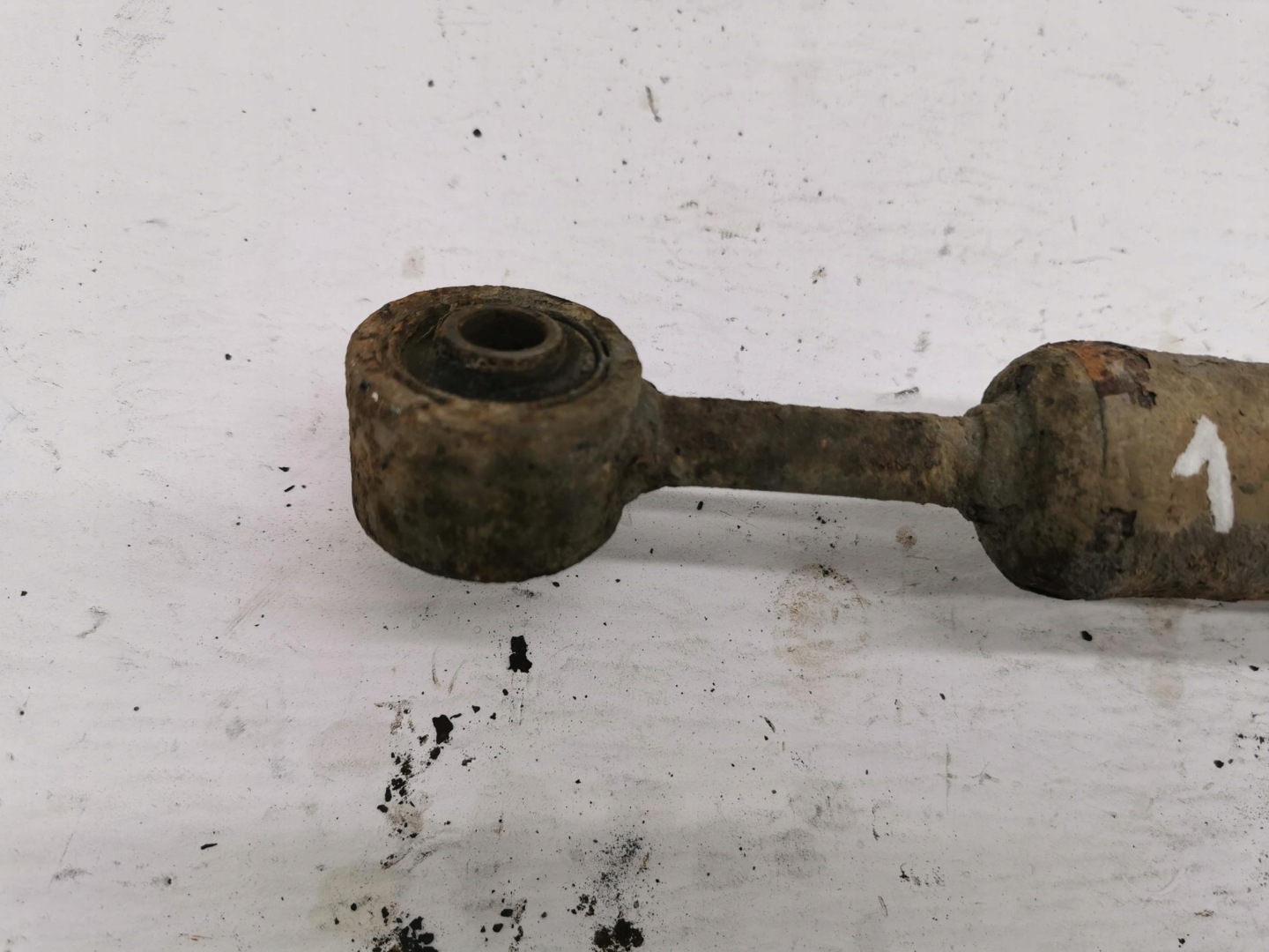 shock absorber front TOYOTA HILUX VII LIFT 3.0D