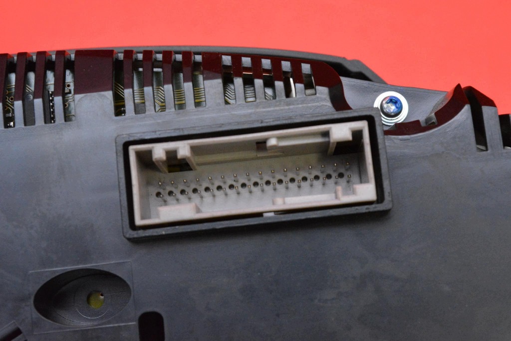 dials dials EU 8K0920900D AUDI A4 B8 2.0 TDI 143 KM 07-11