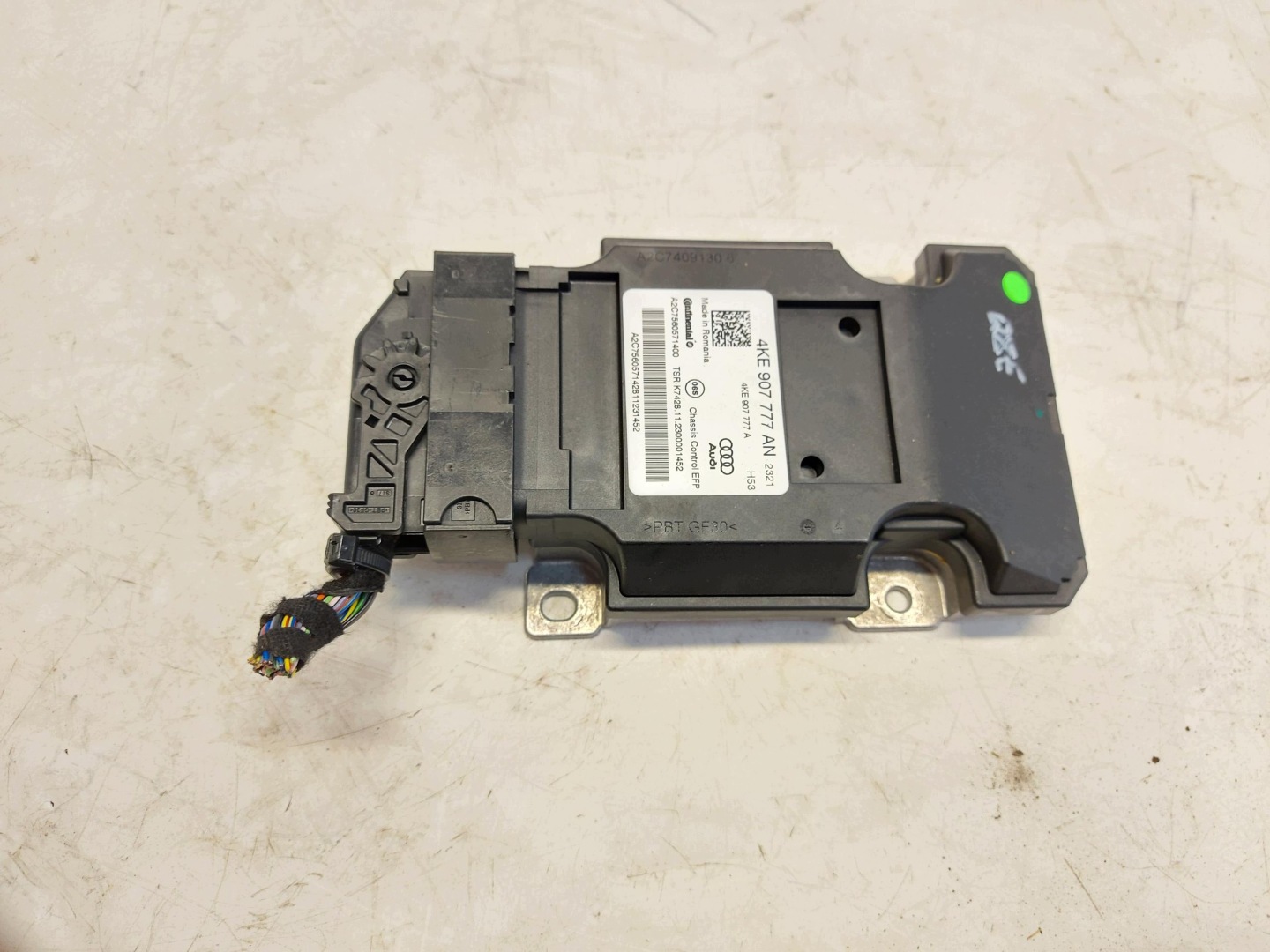 Audi Q8 E-TRON SportBack control unit module springing connecting spoiler 4ke907777an