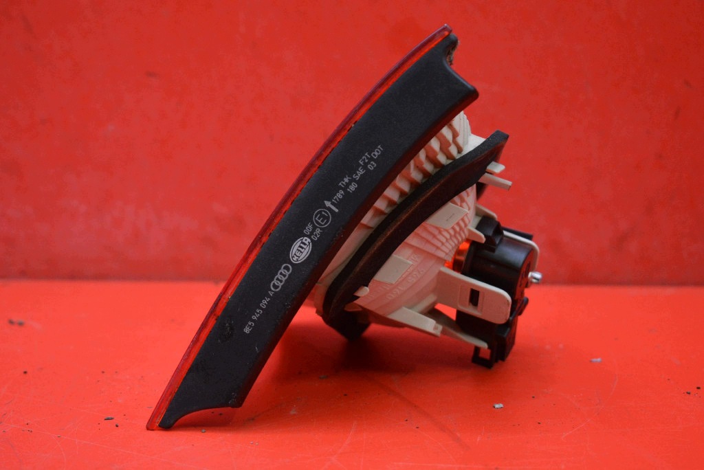 light right rear part rear 8E5945094A AUDI A4 B7 sedan 04-08