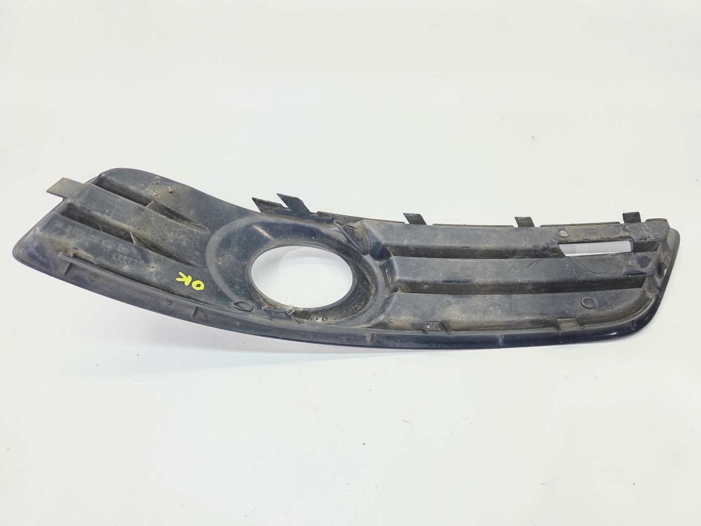grid grille of a bumper right front AUDI A3 8P 8P0807682E