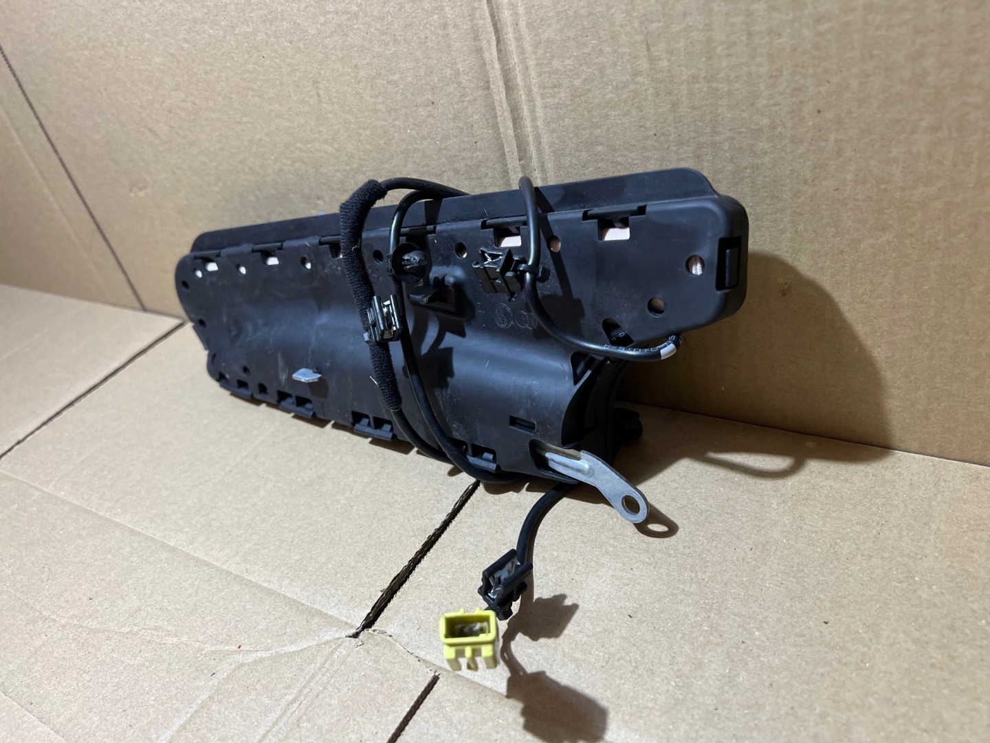 AUDI Q7 4L seat airbag left front 4L0880241B