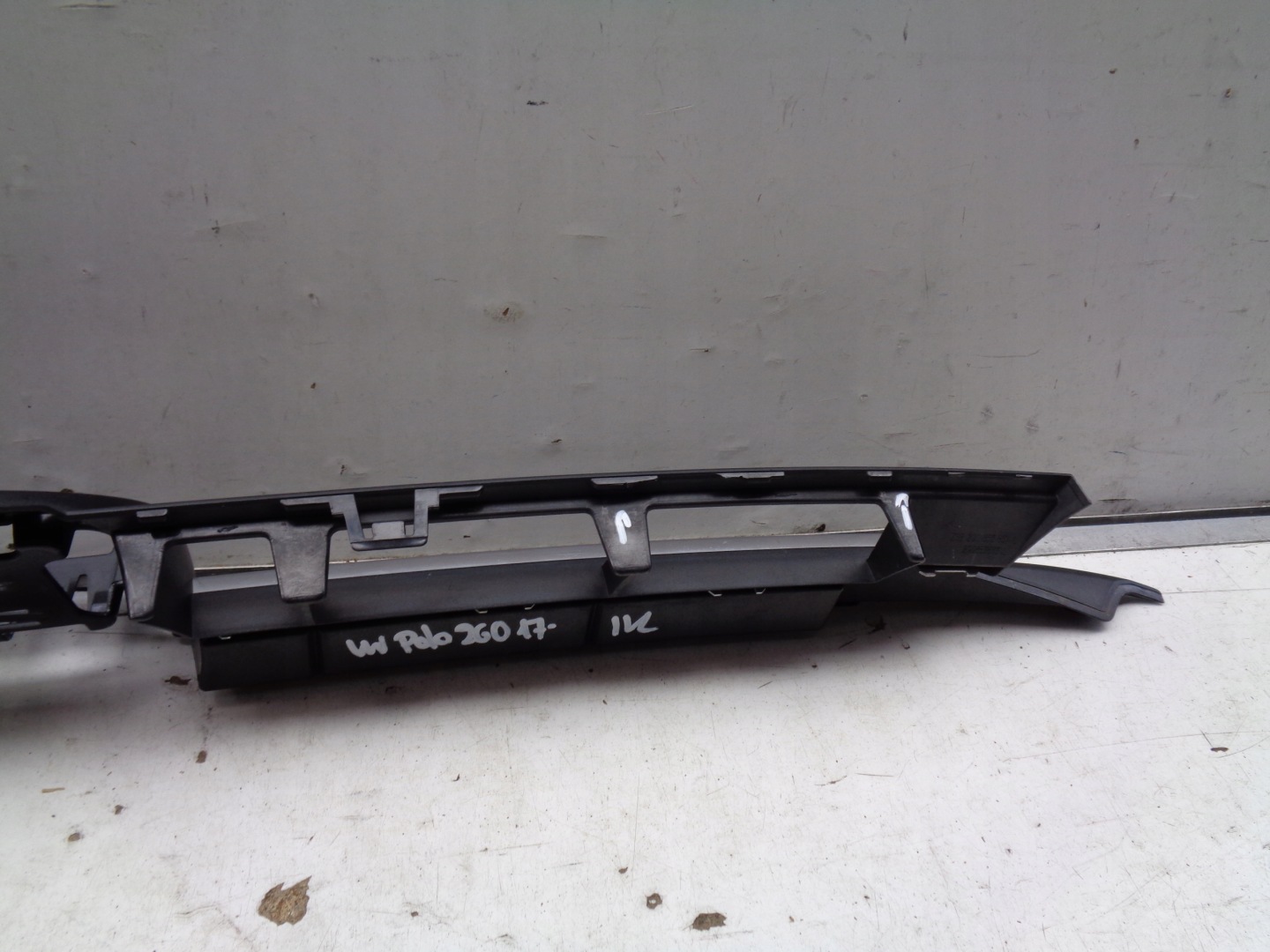 Grille VW POLO 2G 2G0 17