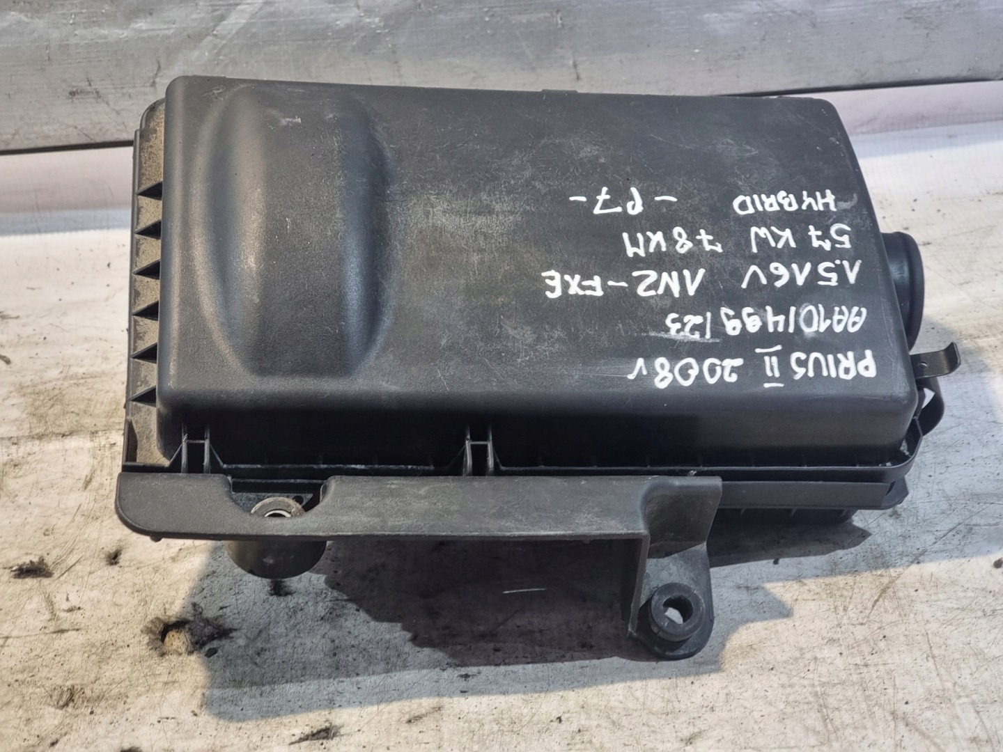 Gehäuse filter luft Luftmassenmesser TOYOTA PRIUS II 08r