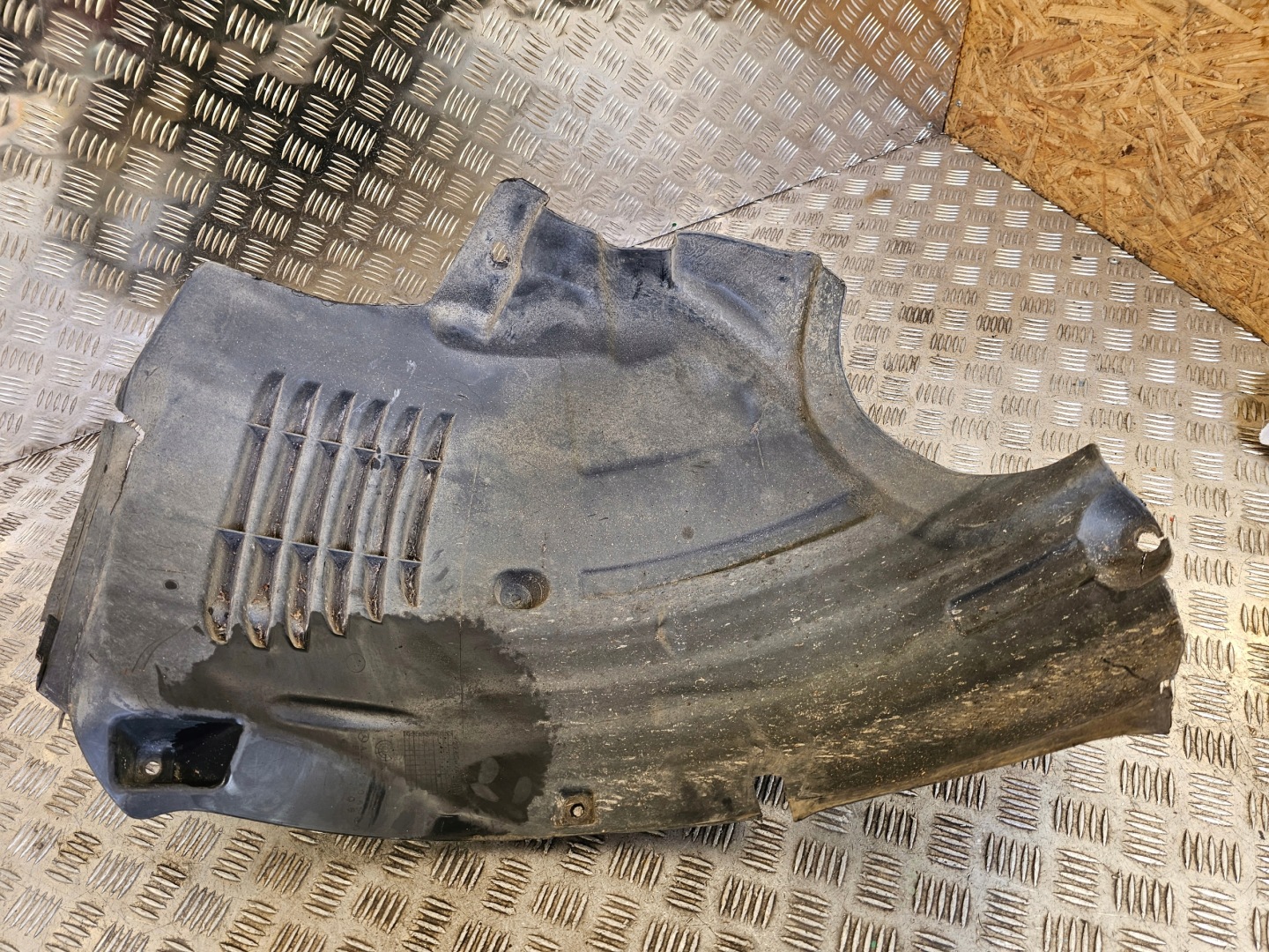 MERCEDES W212 mudguard right front A2126906230