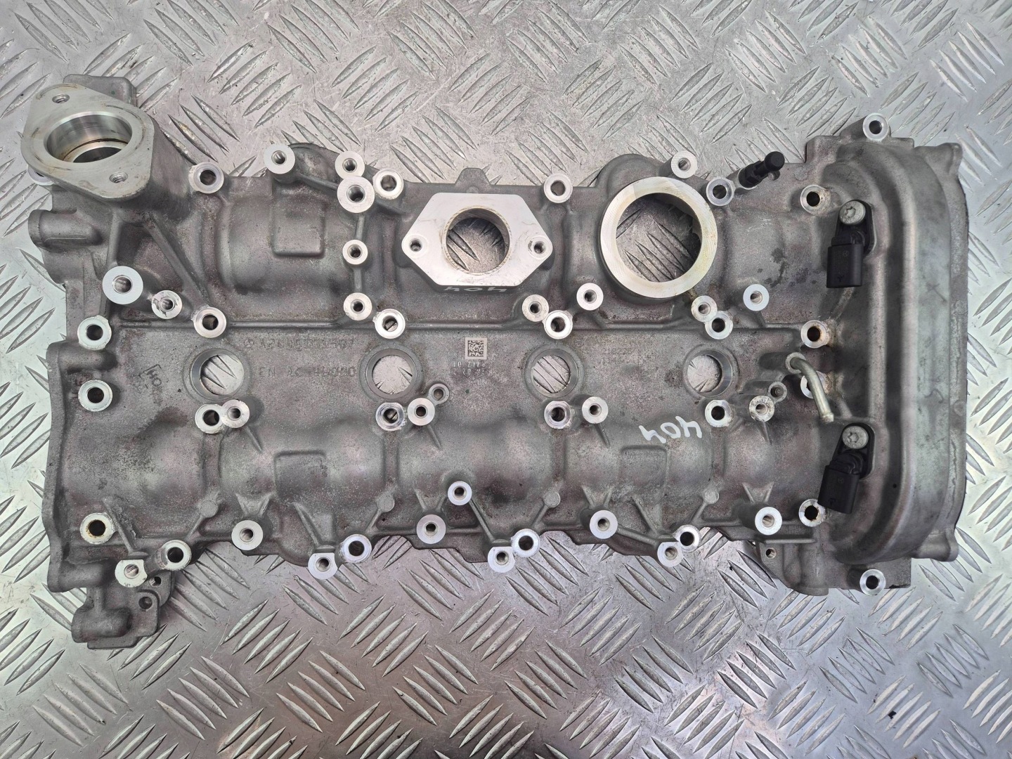 MERCEDES E200 W213 Abdeckung der Ventile A2640101907