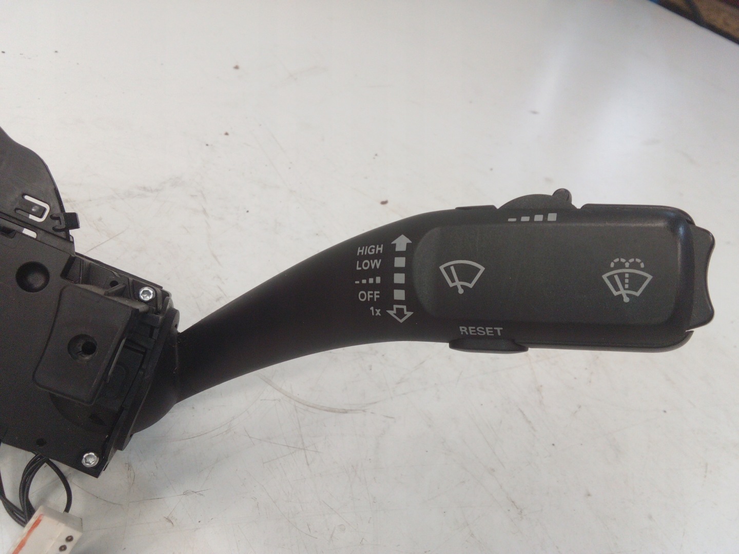 commande levier commodo sous volant AUDI A4 B8 A5 Q5 8K0953502BC
