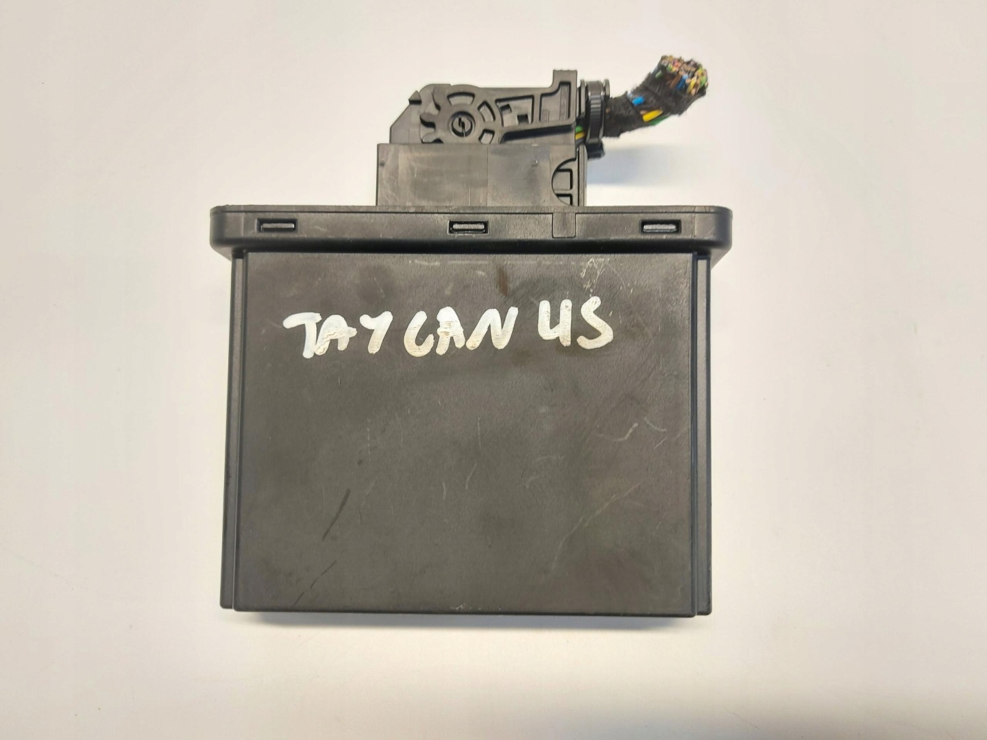 Porsche Taycan 4S 9J1 2021r module control unit BCM 4KE965429H