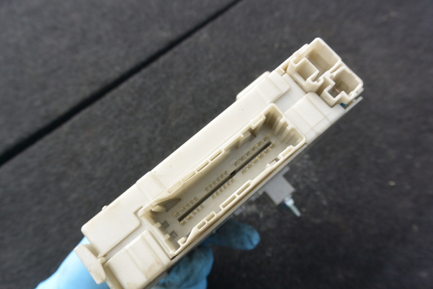 module unité de commande électronique uce BSI LEXUS GS III 450H
