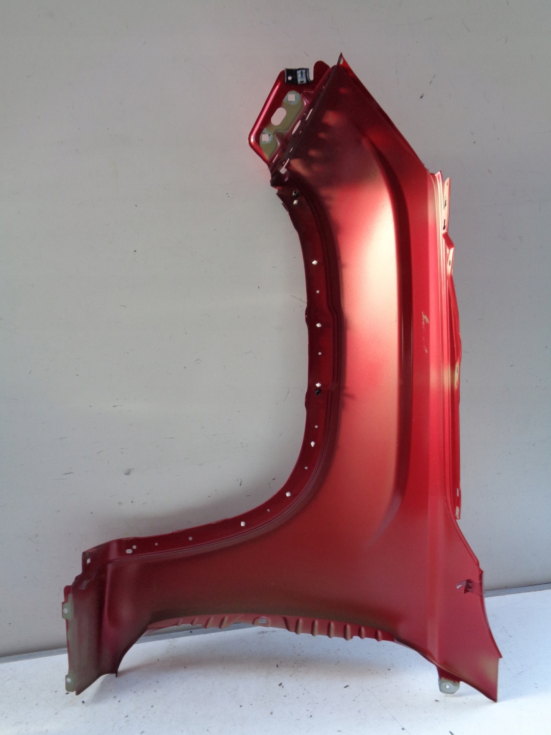 fender right front VW AMAROK 23- NR 39904