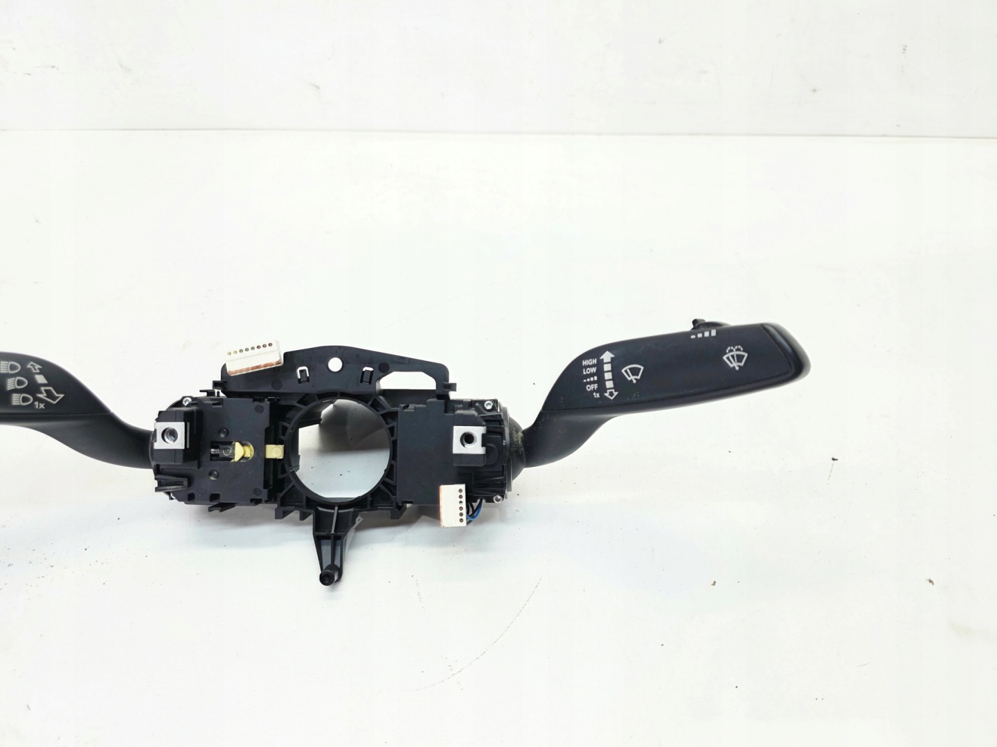 steering wheel levers and controls AUDI A3 8V 8V0953502F