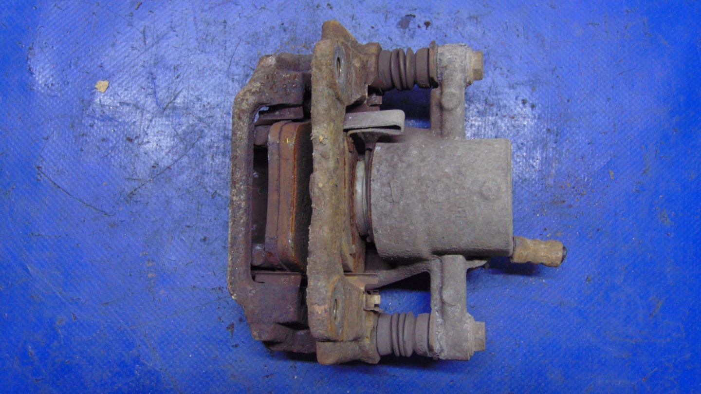 caliper left rear part TOYOTA COROLLA VERSO II 04-09 ROK