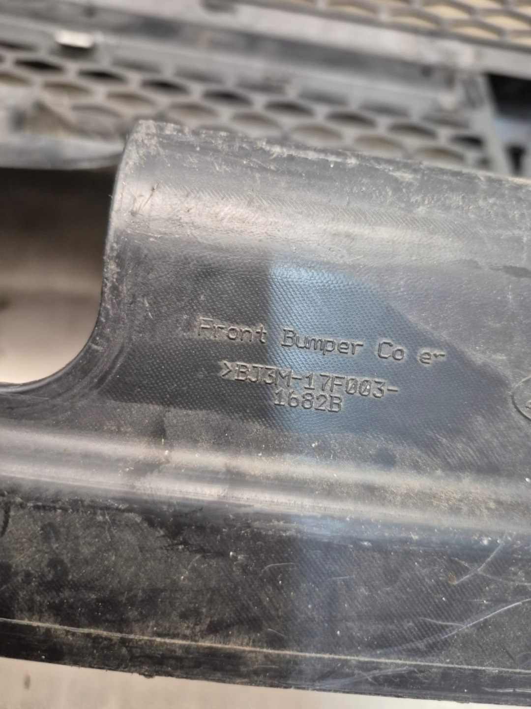 RANGE ROVER EVOQUE and 1 DYNAMIC 11-15 bumper front front washer PDC