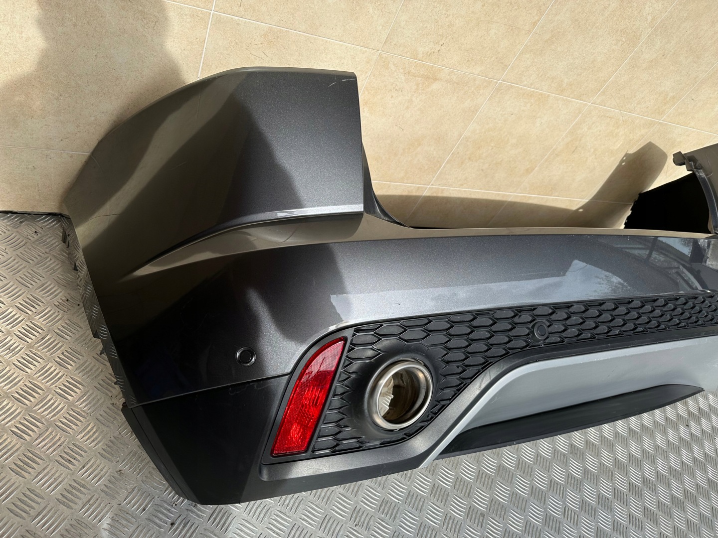 Paraurti posteriore JAGUAR E-PACE 4 PDC