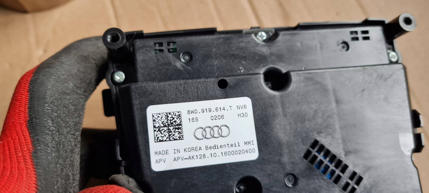 S4 B9 8W A4 control panel MMI 8W0919614T A5 8W S5