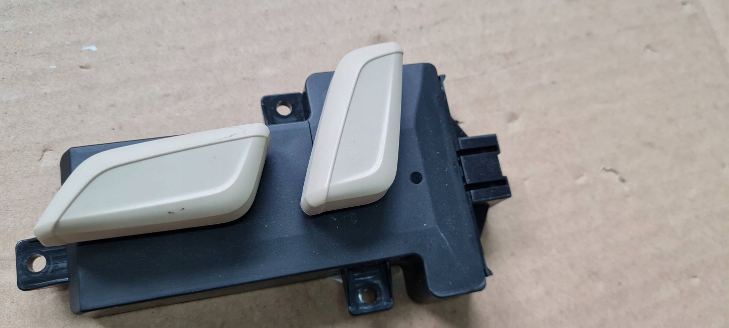 Q5 80A control panel seat PRZYCISKI left front 80A959747A
