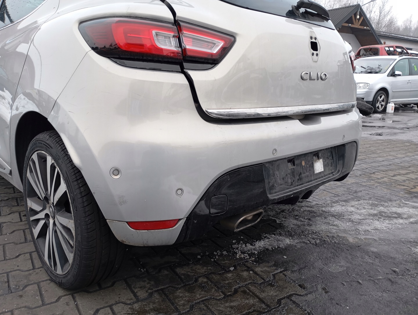 RENAULT CLIO 4 IV BH TEKNV lökhárító far hátsó 6PDC 6xPDC INITIALE HB 5D