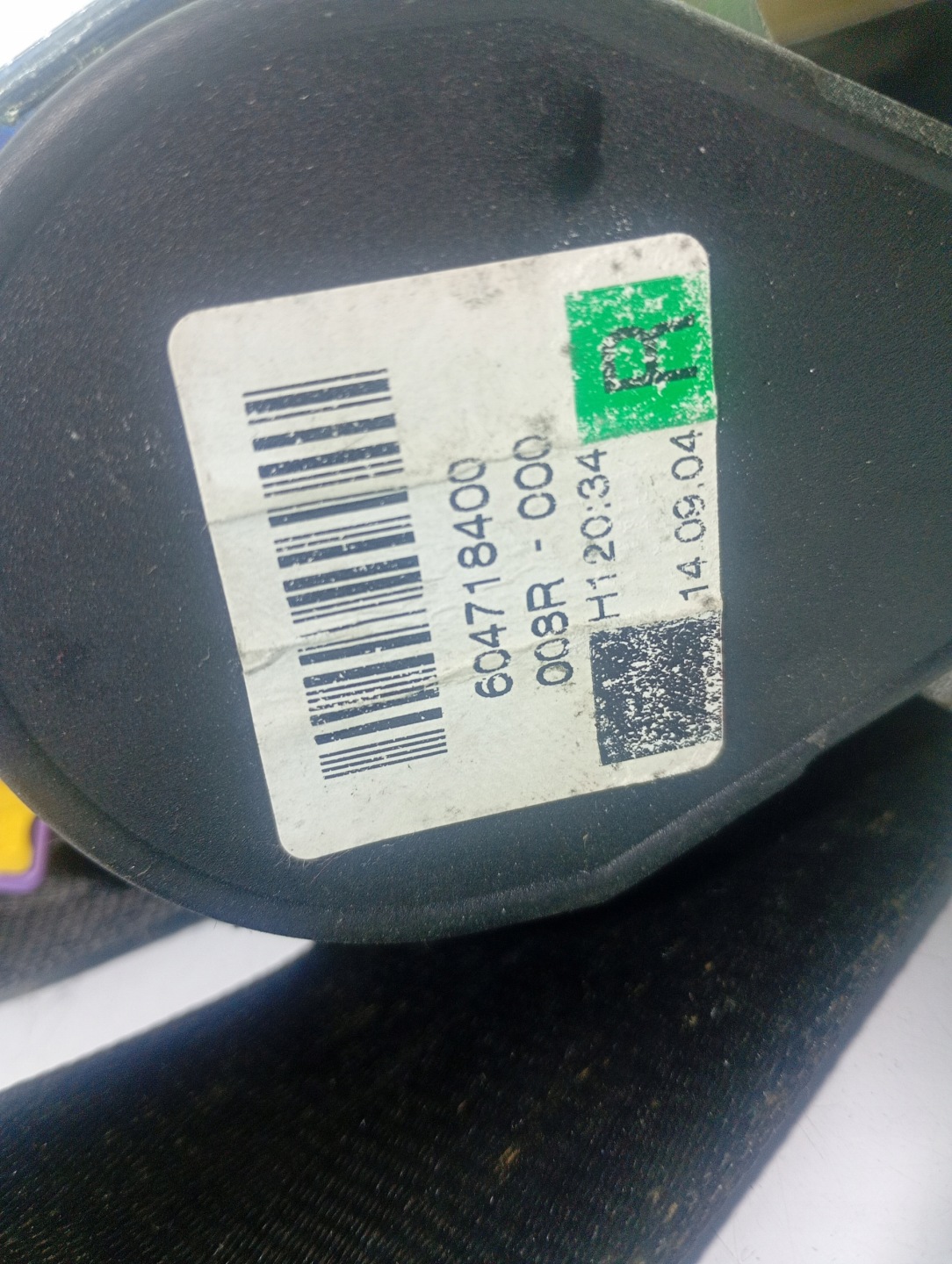 Audi A4 B7 04-08 tension belt safety right front OE 604718400