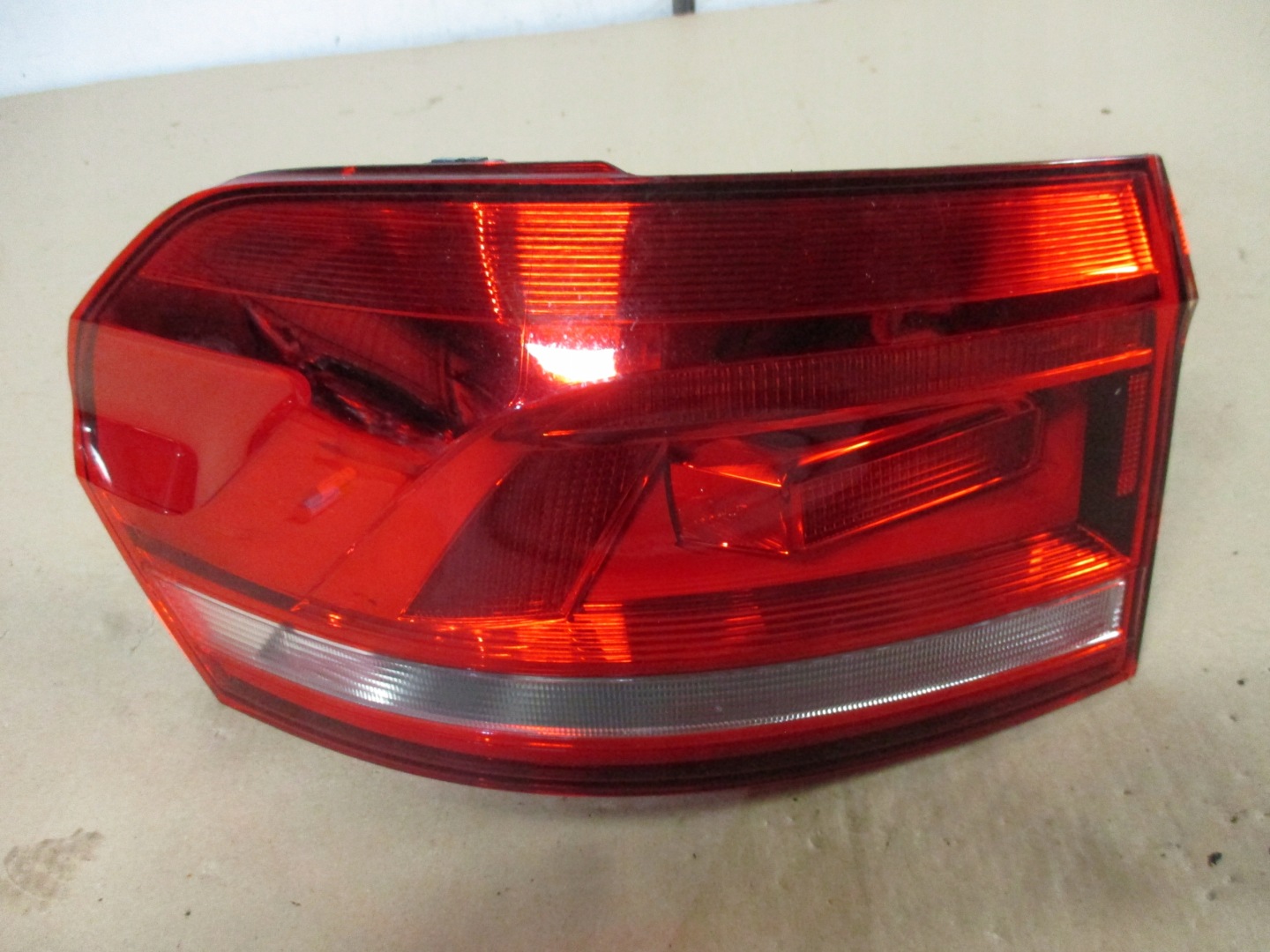 light left rear part rear VW VW TOURAN 2015r- 5TA