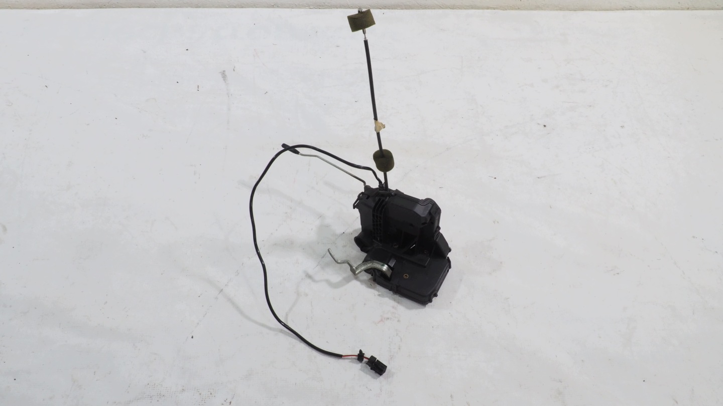 Mercedes CLS W219 lock door right front A2197200435