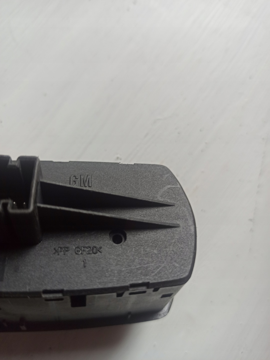 control panel of the window driver´s OPEL CORSA D 13 258 521 AA