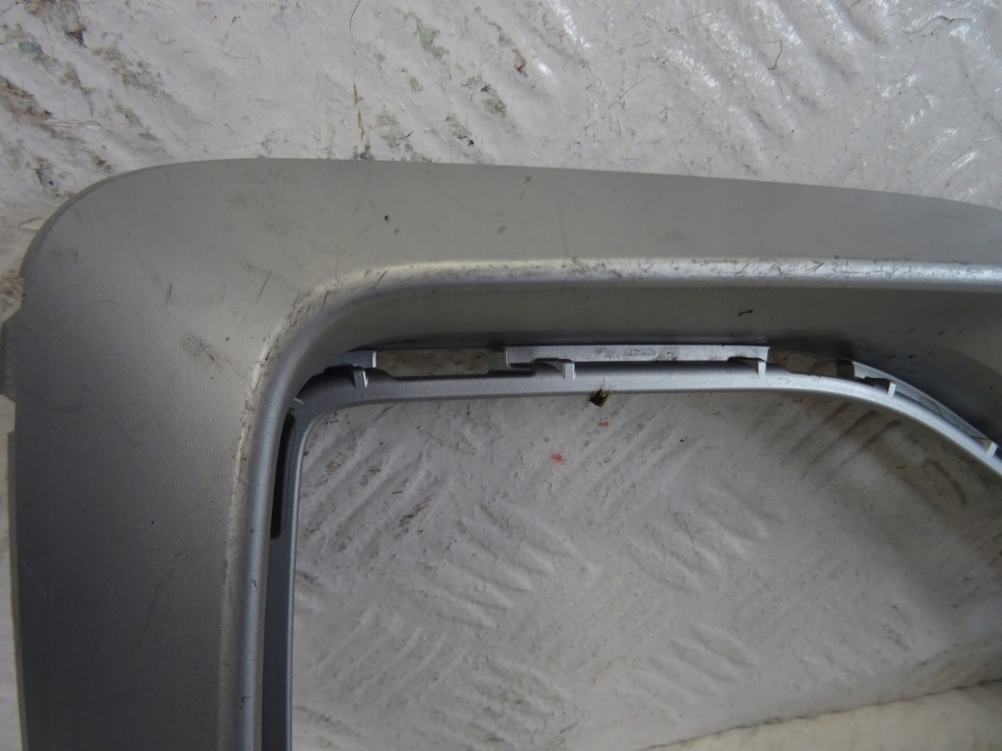 grid of a bumper front front right AUDI Q2 LIFT 81A853054