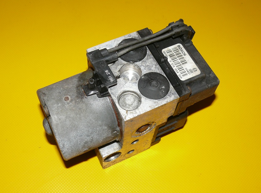 pump ABS control unit ALFA ROMEO 166 3.0 V6 226KM 60652774 0265216499