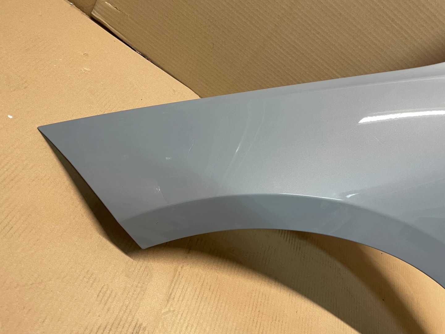 parafango anteriore sinistra BMW 2 F74 colore C4P?