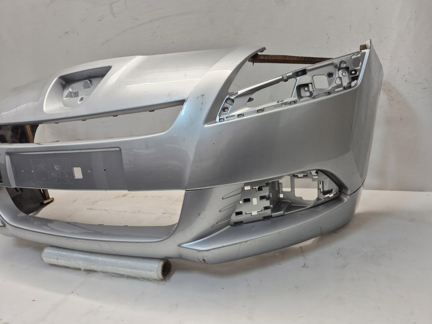 PEUGEOT 5008 and 1 09-13 bumper front front PDC