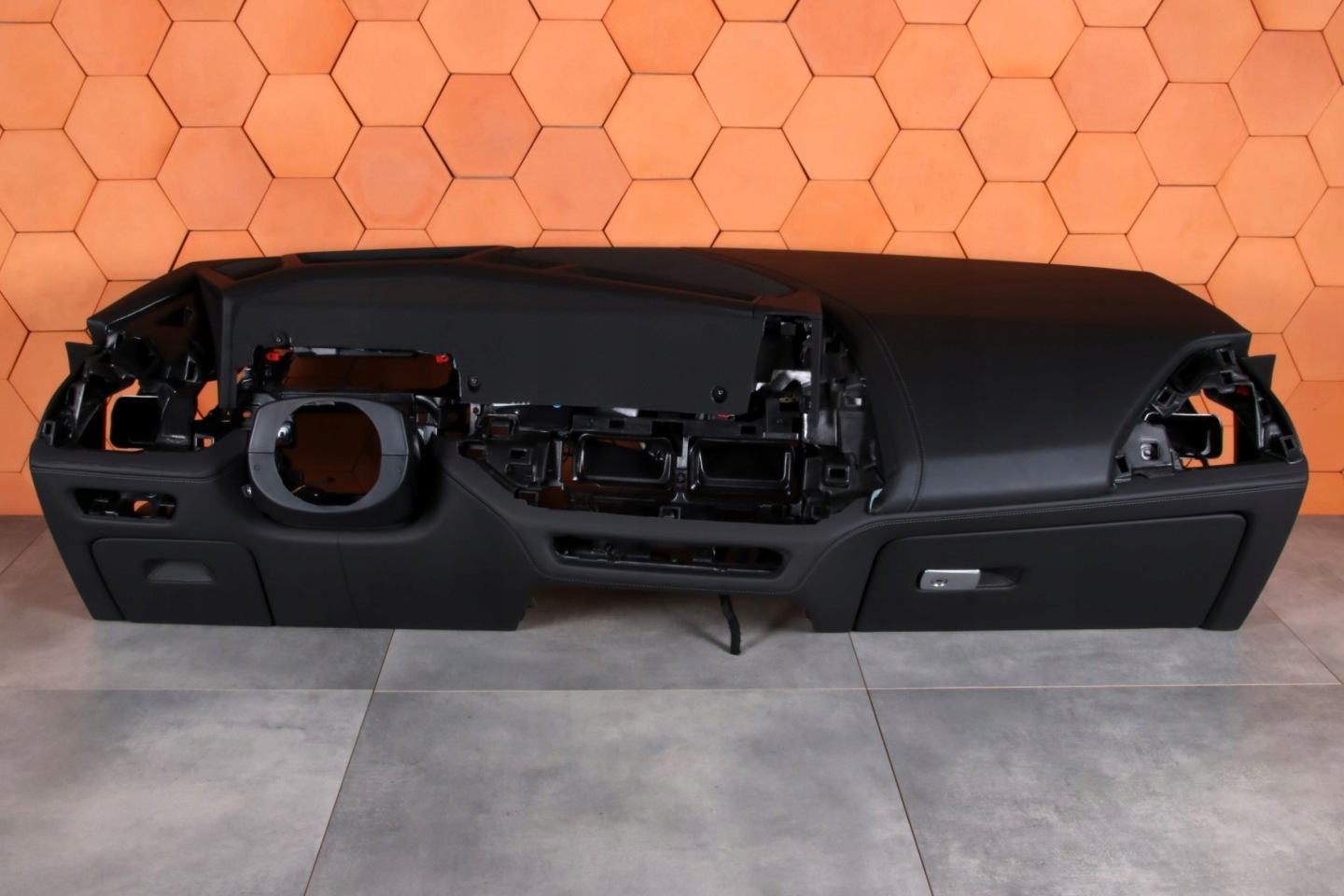BMW XM X8 G09 originál dashboard instrument panel console MERINO black HEAD UP