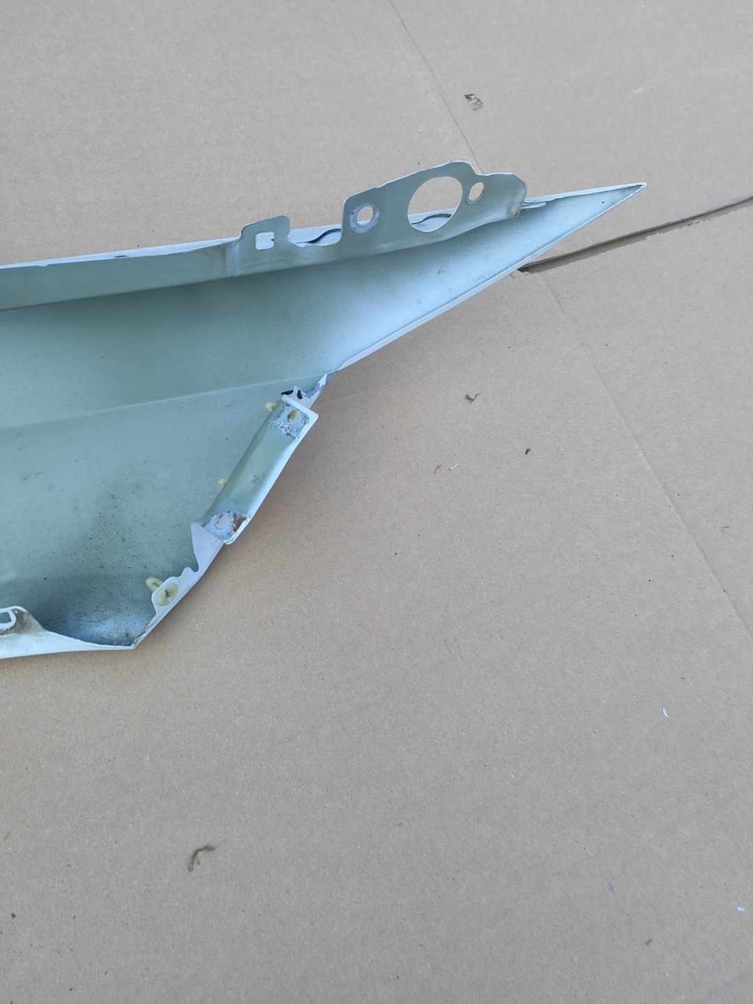 fender left SEAT LEON III 5F0 left front bialy