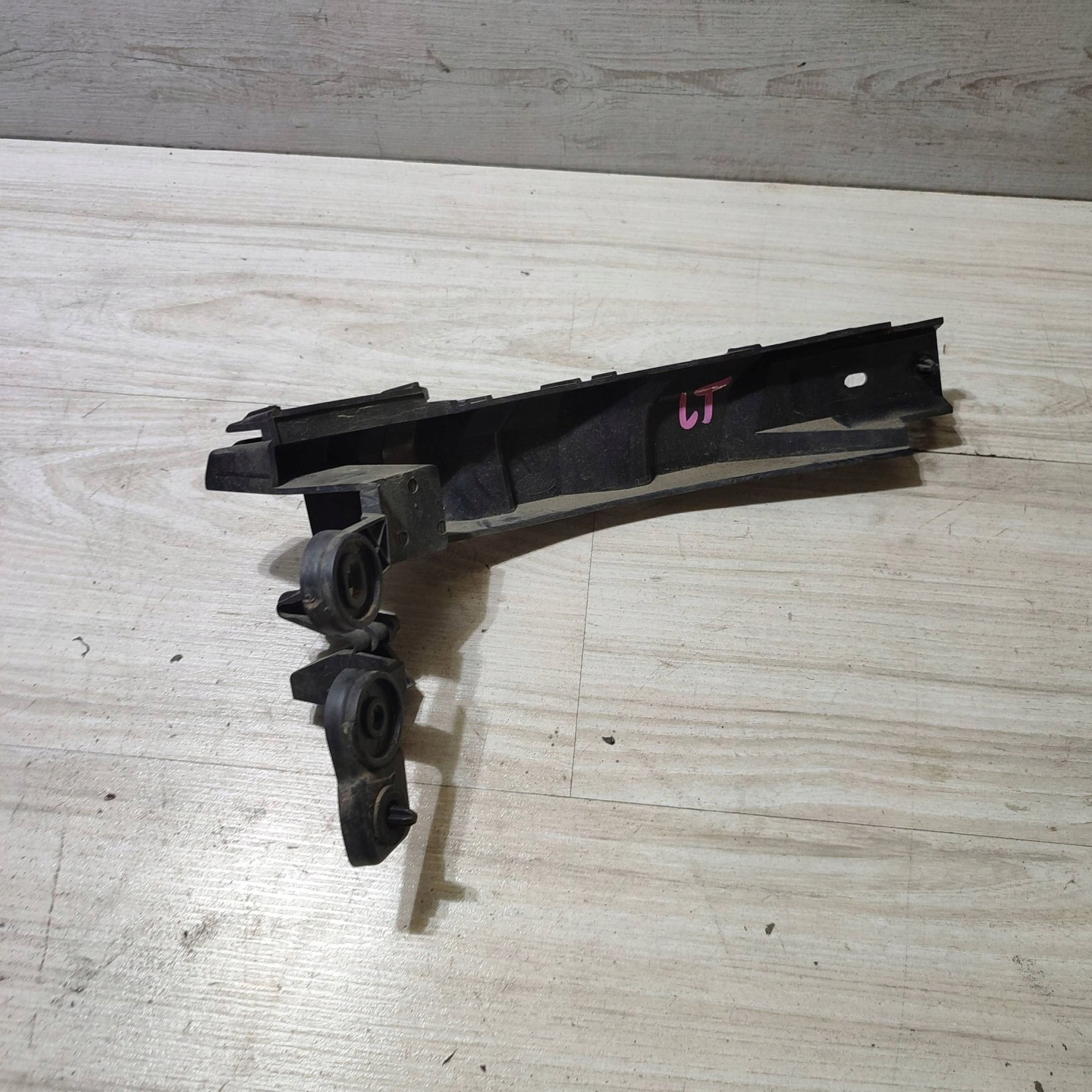bumper bracket of the rear rear part side left Jaguar F-Pace HK8317A882AD