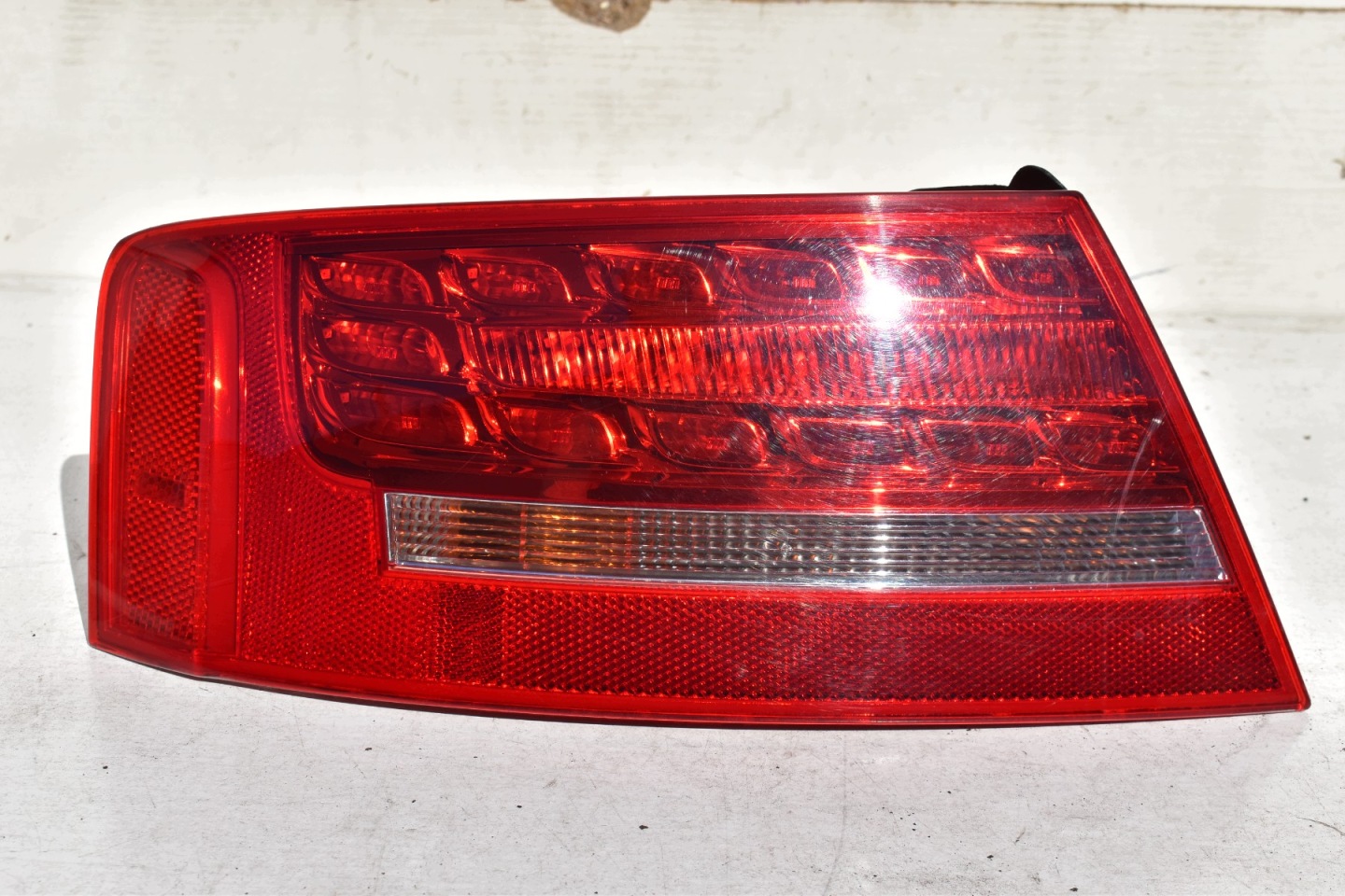 light left rear part AUDI A5 8T COUPE CABRIO 2007-2011R 8T0945095D EU