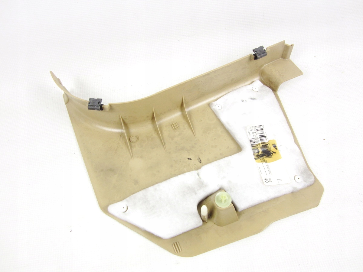 cover of the threshold front front right Mercedes GL X164 8K67