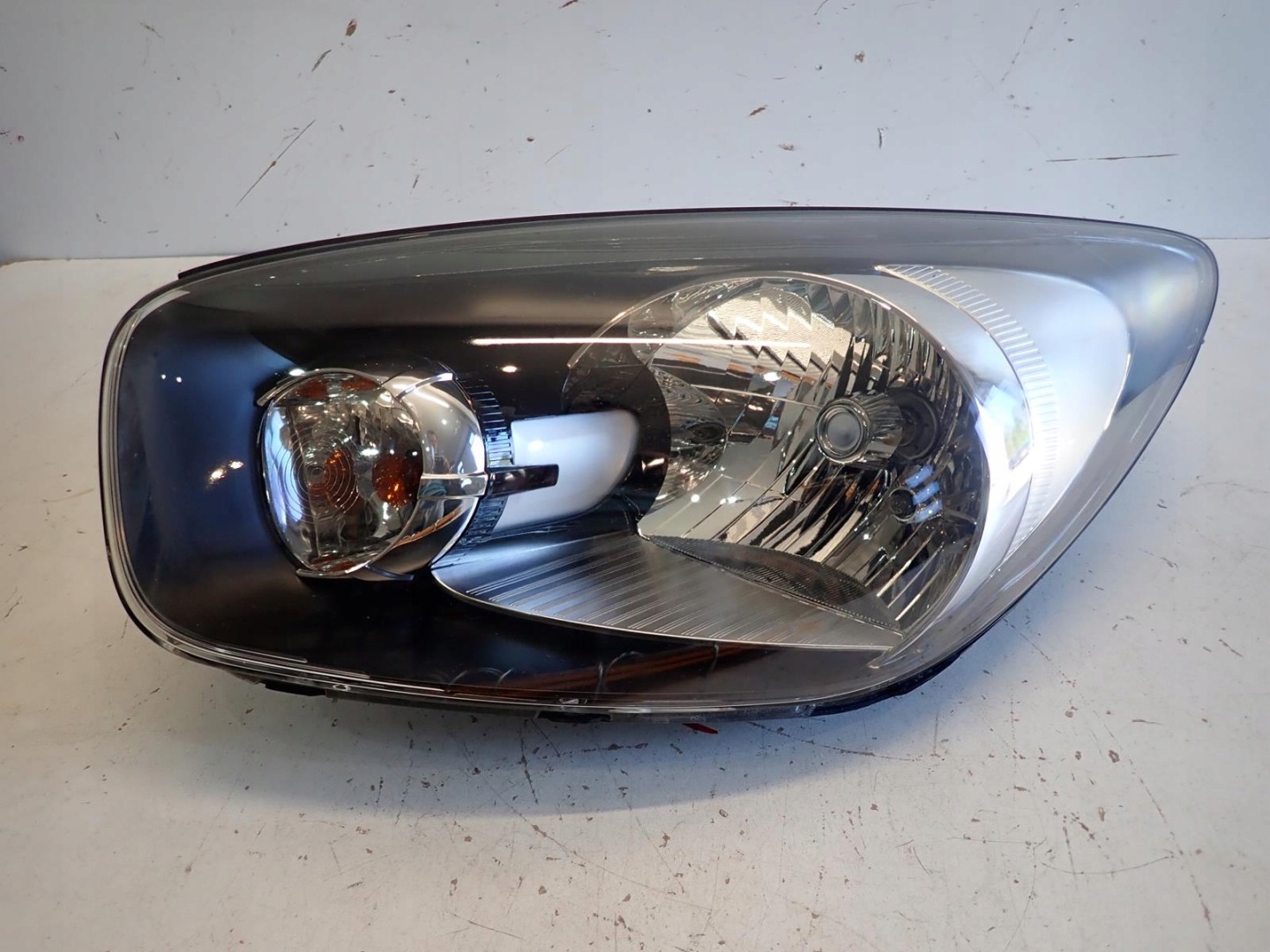 light front front left KIA PICANTO II 2011-2017