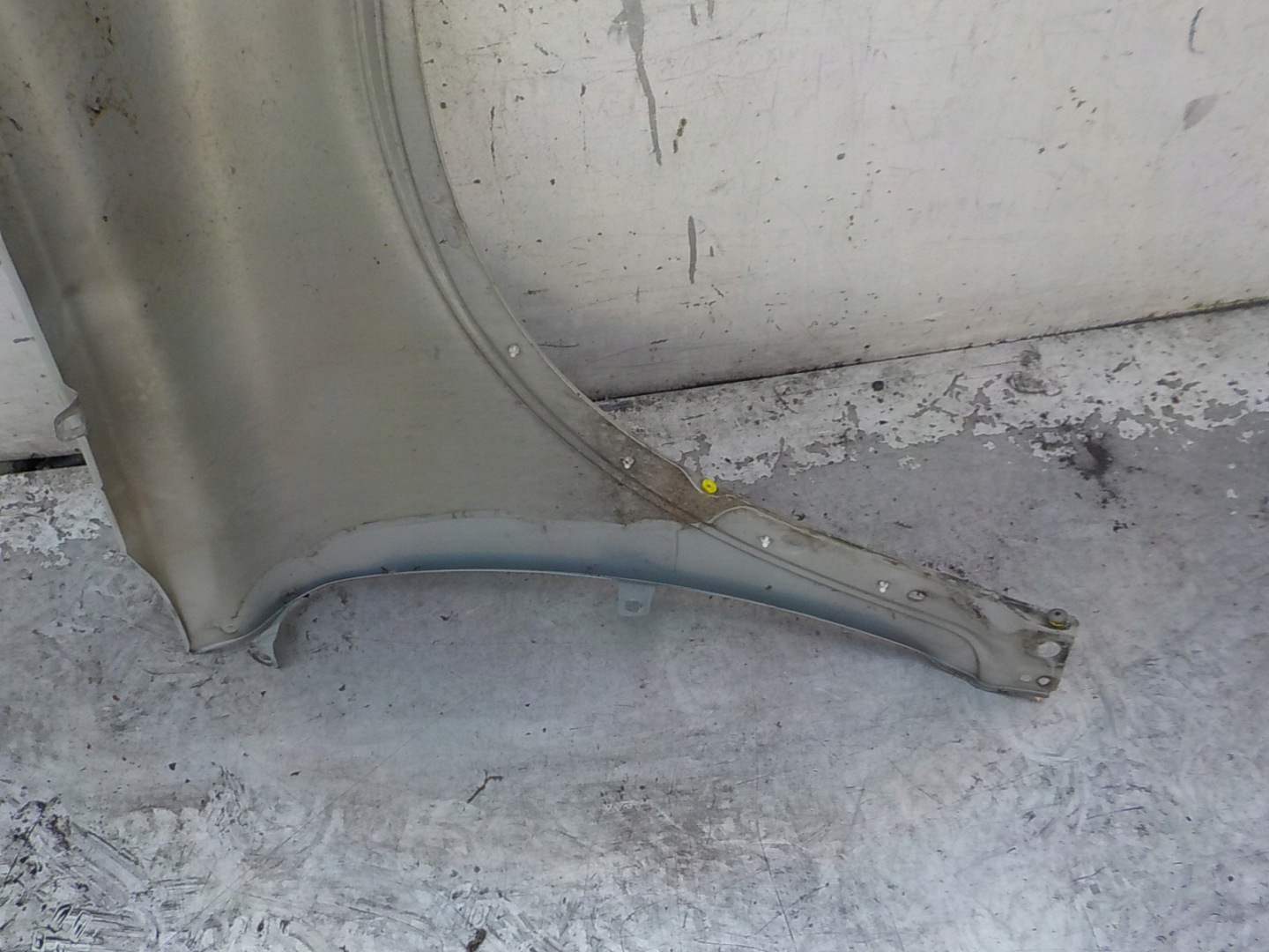 590 VOLVO C30 LIFT fender left front front