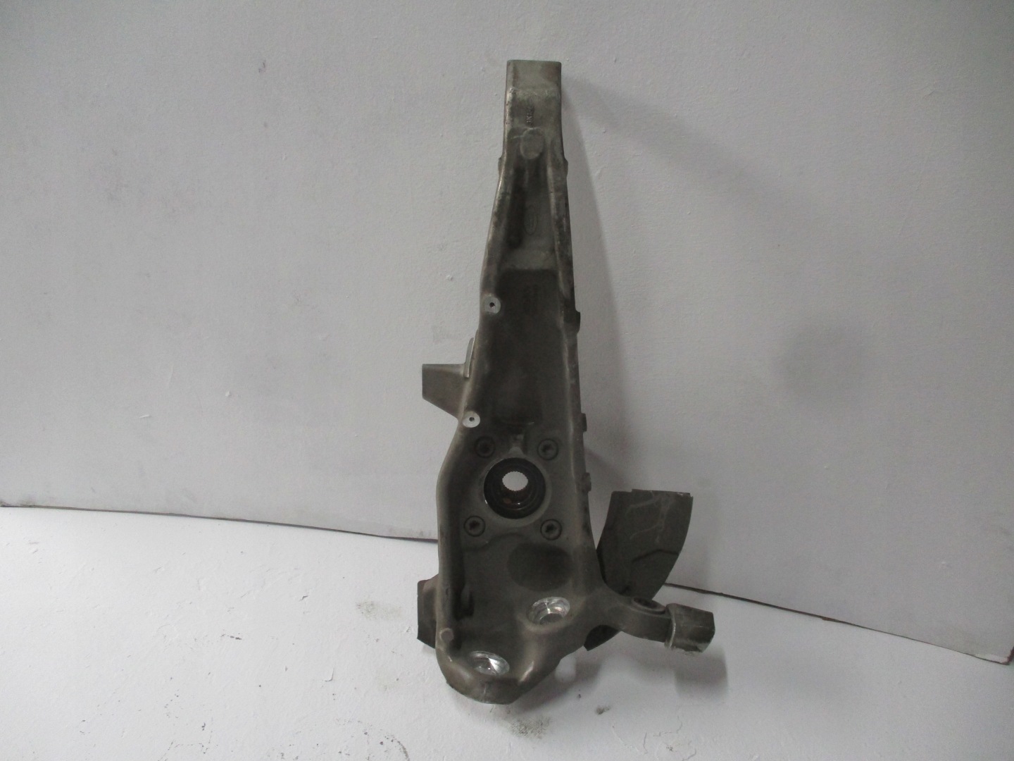 swing RANGE ROVER SPORT 3,0i 22R M8E2-3K185-AD left