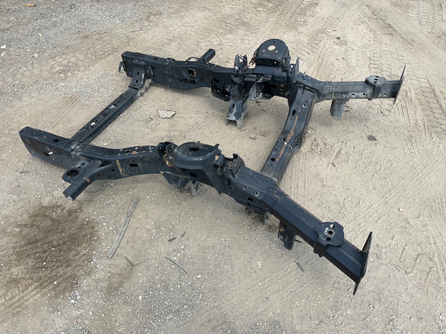 Rama Podwozie front ramy quarter Dodge RAM 1500 4x4 2019