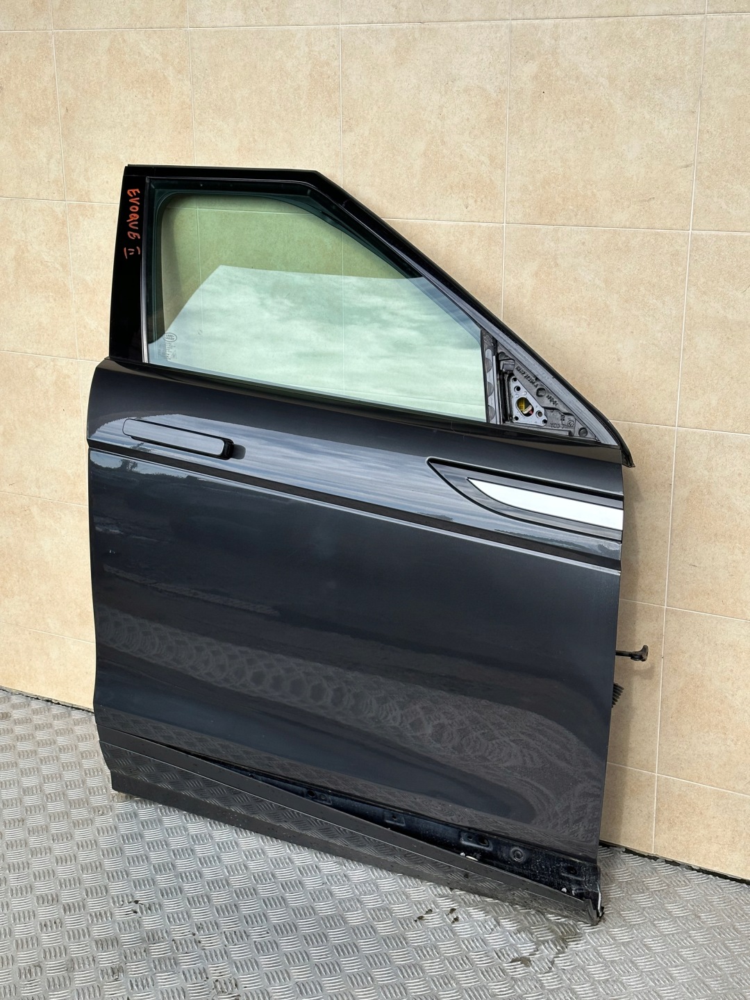 door right RANGE ROVER EVOQUE II 2020 year