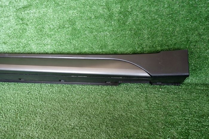 HYUNDAI TUCSON III 15- moulding threshold right