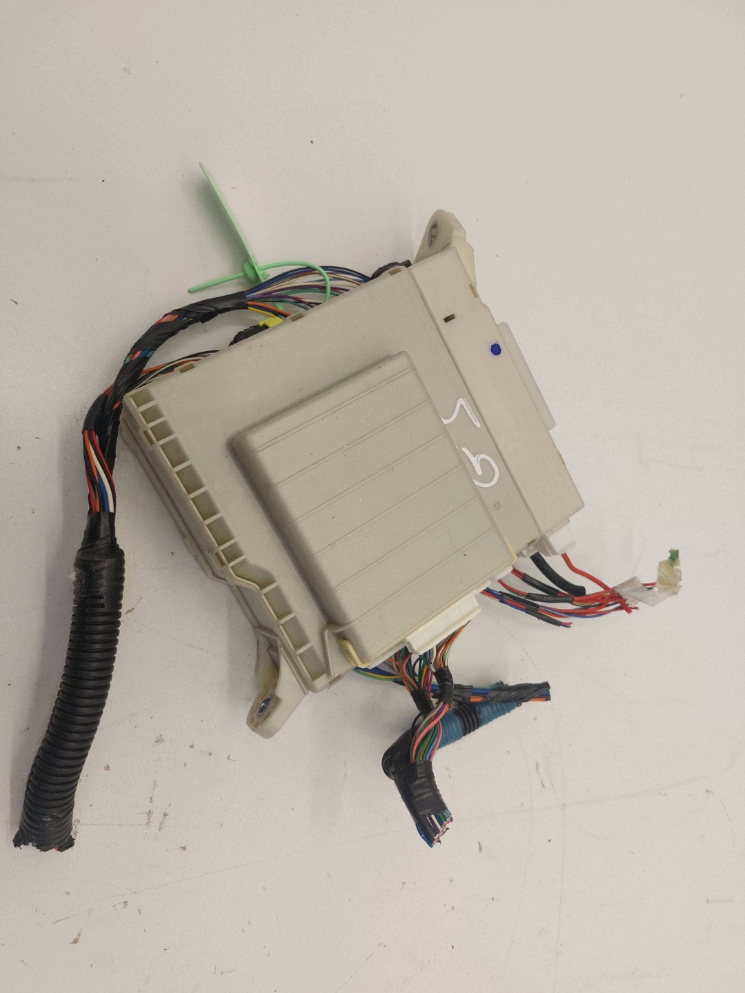 LEXUS GS 300 350 430 450H boîte à fusibles 82730-30A61