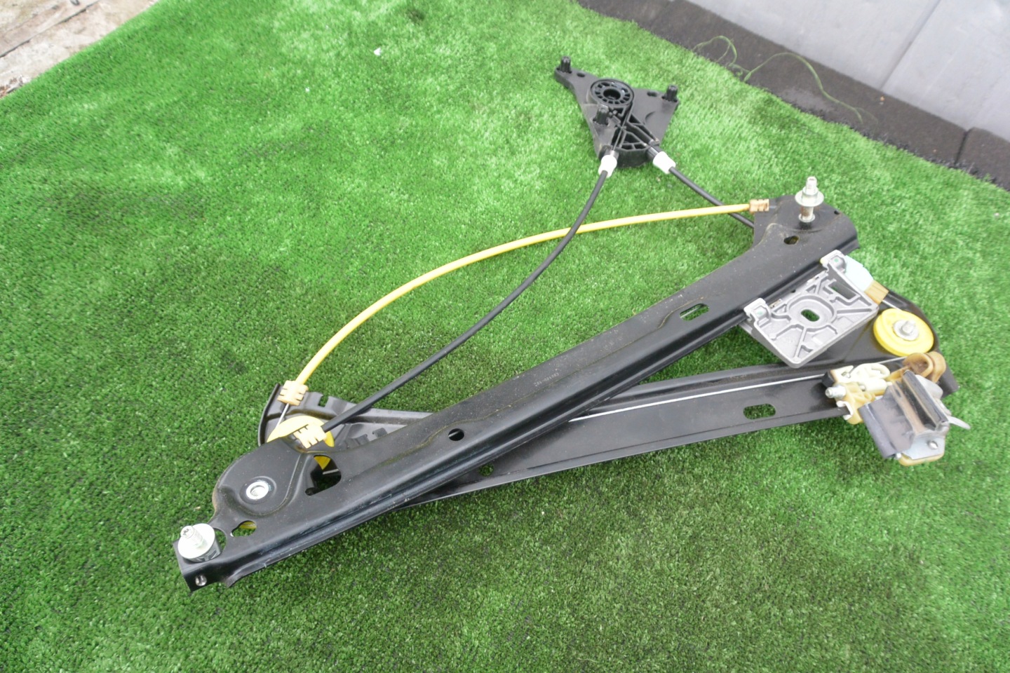 MERCEDES-BENZ CLA II W118 mechanism window regulator left front