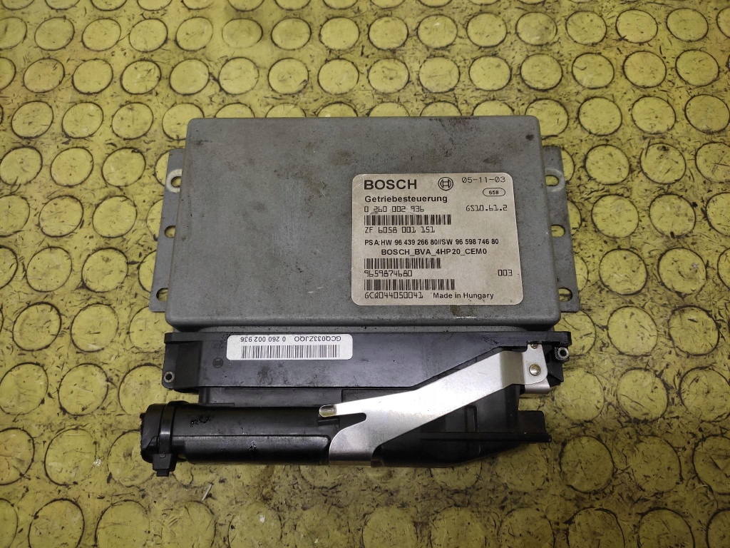 PEUGEOT 407 control unit of the engine 0260002936
